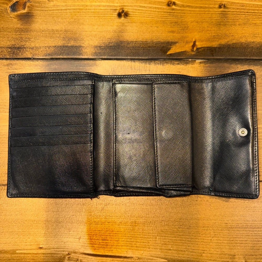 Prada Vintage Black Saffiano Leather Tri-Fold Wallet Triangle Logo Project Piece - Picture 3 of 16